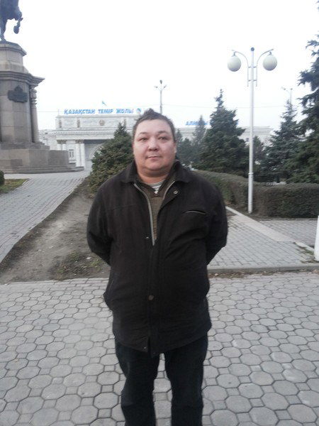 Александр Кутыбаев