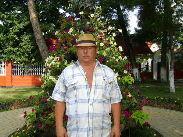 Александр Ефимов