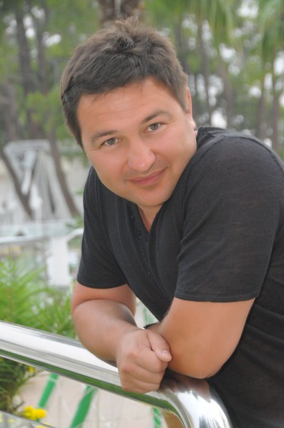 Владислав Абдугалиев