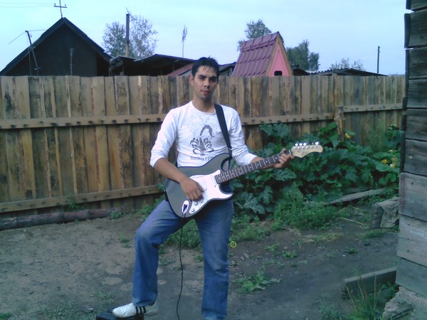 Александр Бухольцев