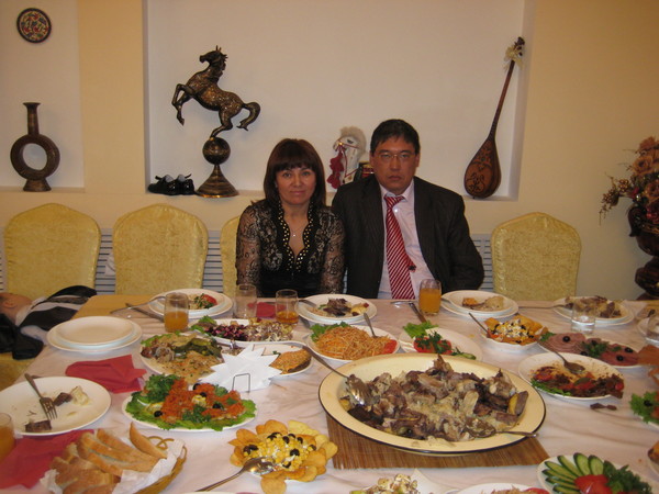 Лена Мустакова