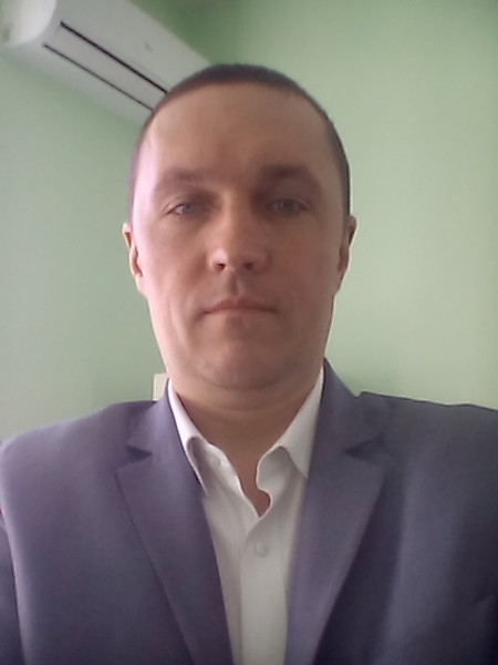 Леонид Комаров