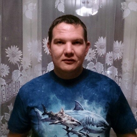 Олег Гусев