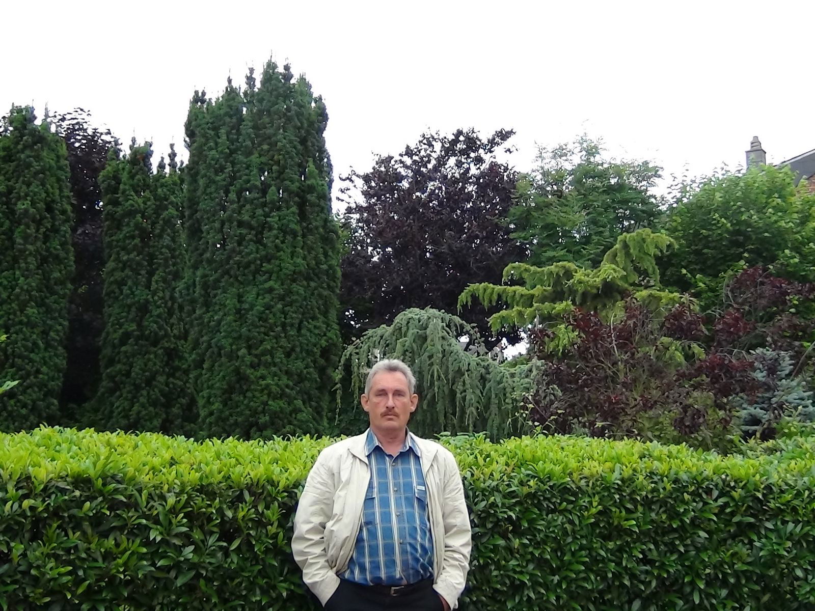 Александр Чариков