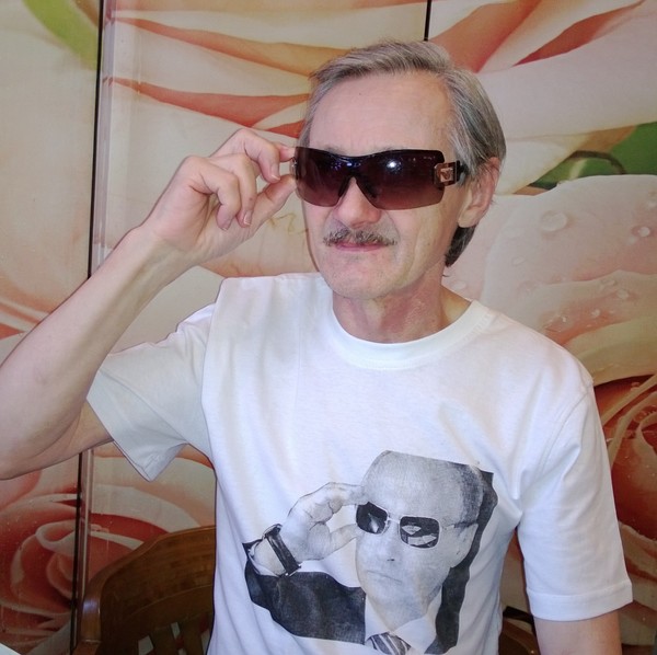 Лев Агешин