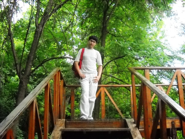 Азимбек Эштаев