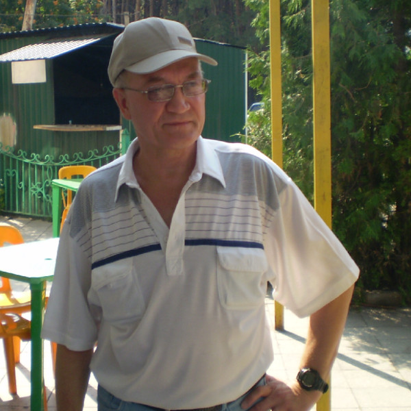Николай Еткарев
