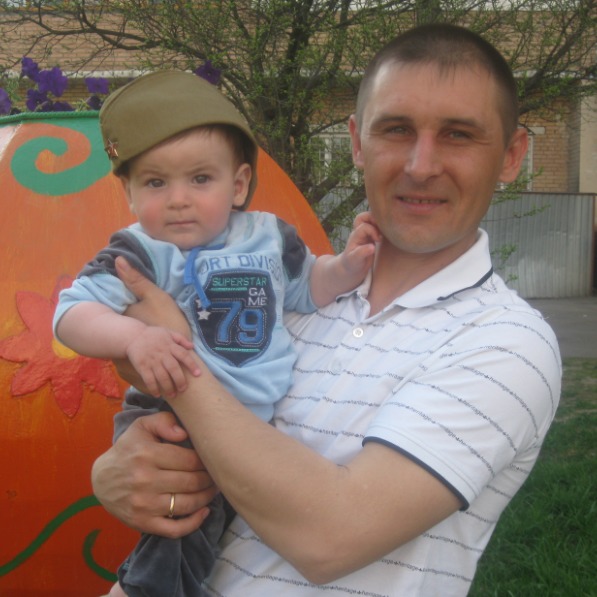 Виктор Петров