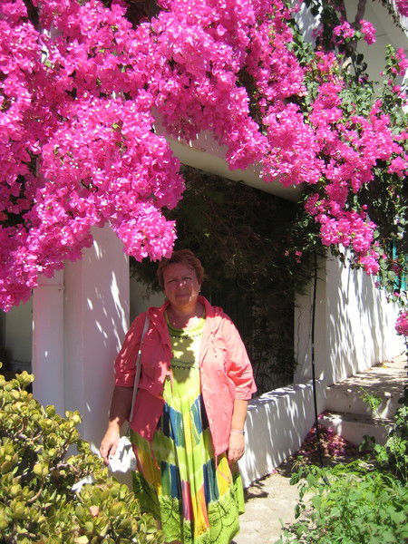 Любовь Зотова