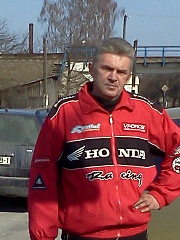 Анатолий Левонюк