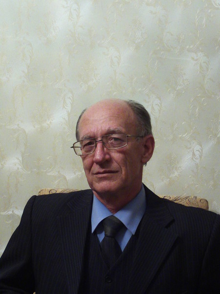 Виктор Поротников