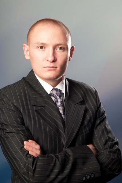 Александр Титов