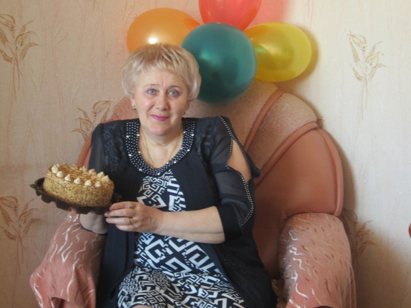 Елена Полубатонова