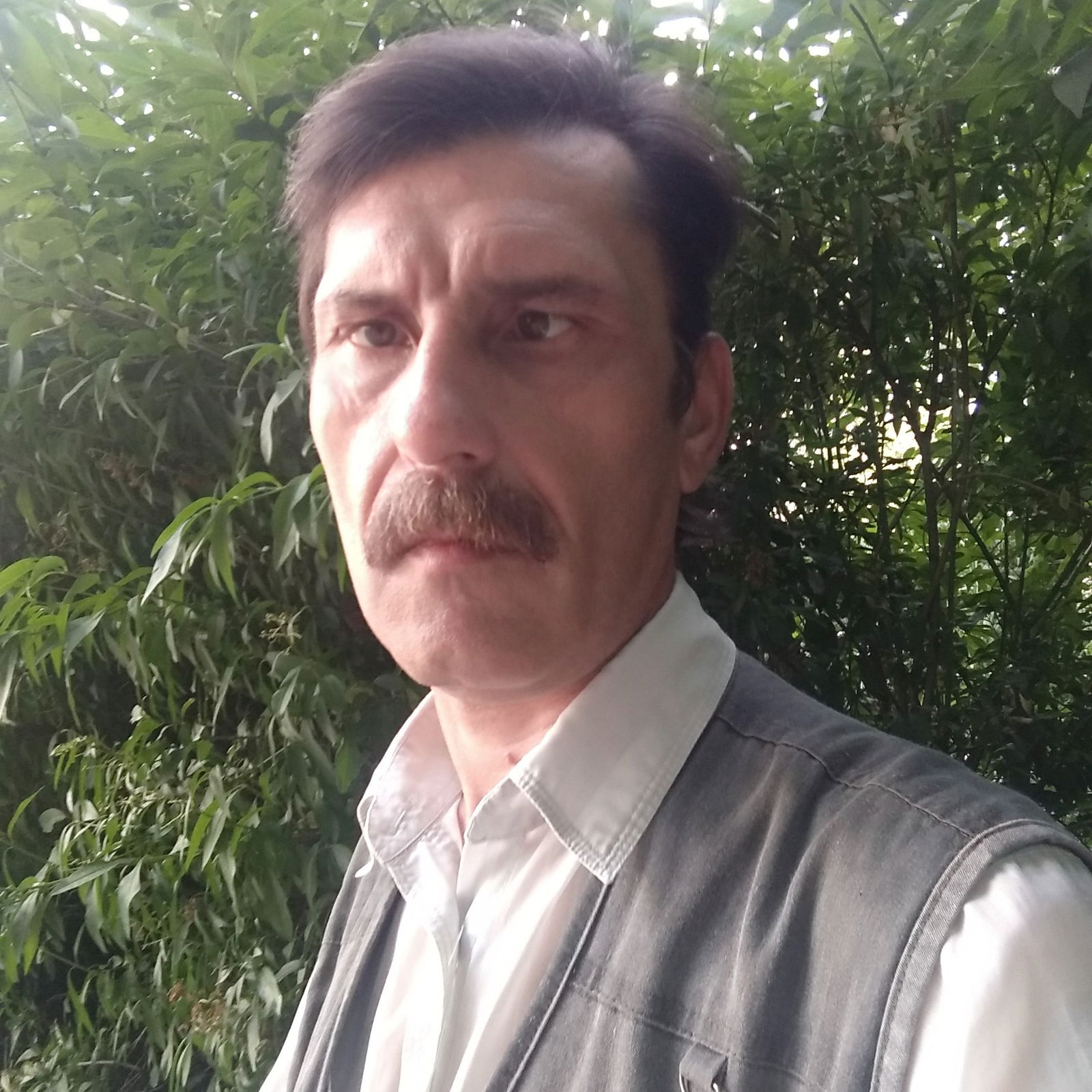 Слава Мельник