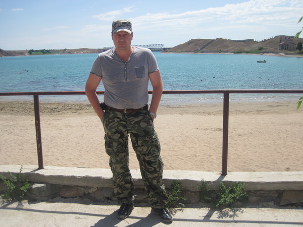 Андрей Борисов