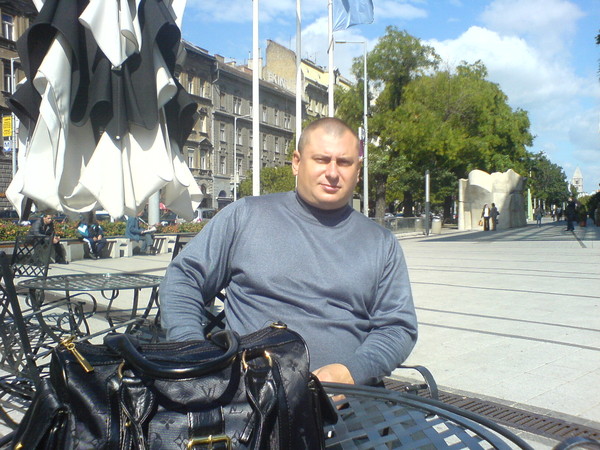 Артур Иванов