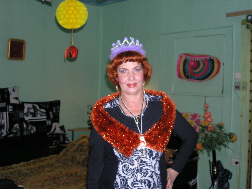 Лена Семеина