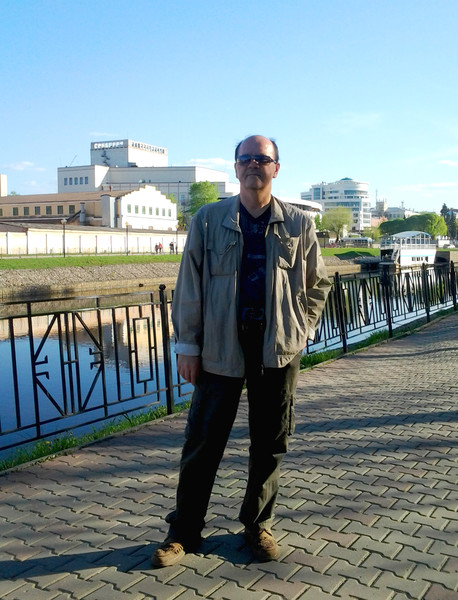 Евгений Шаров