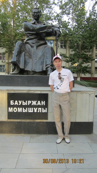 Данияр Сапаров