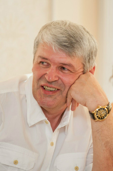 Иван Иванов