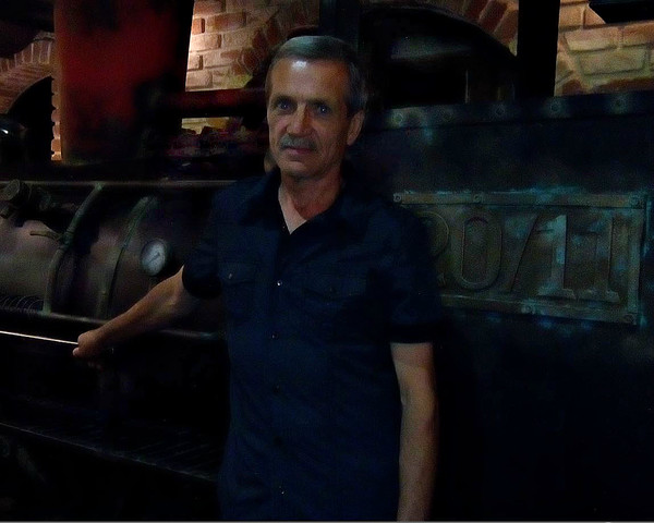Юрий Натаров