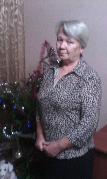 Анна Леоненко