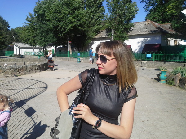 Елена Елена