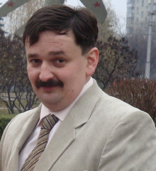 Алексей Тихонов