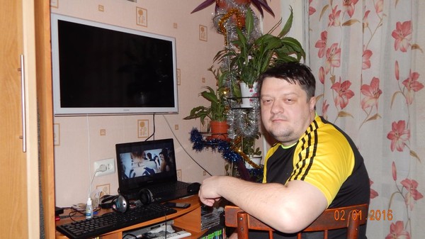 Женя Шмончев