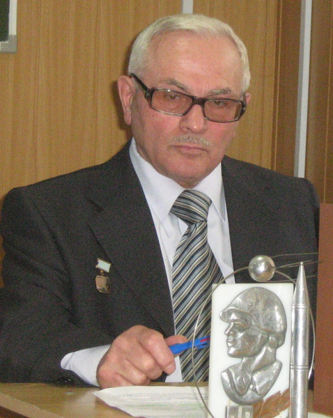 Эдуард Петров
