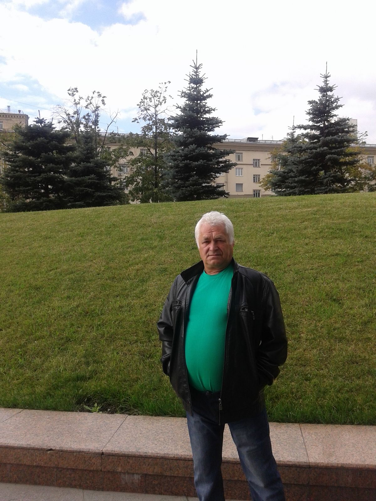 Виктор Суханов