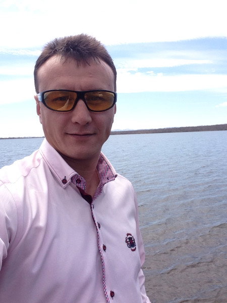 Алишер Ахмедов