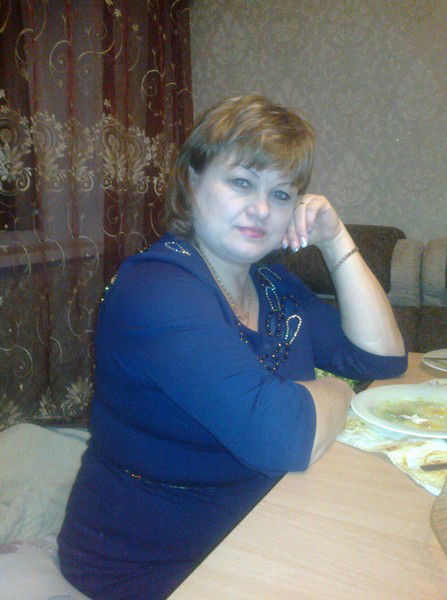 Елена Илларионова