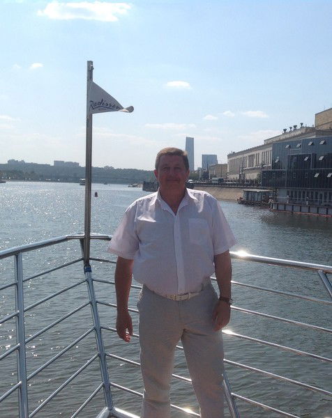 Анатолий Олейников