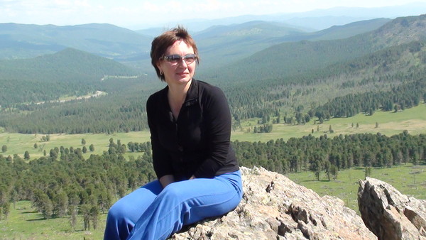 Елена Попова