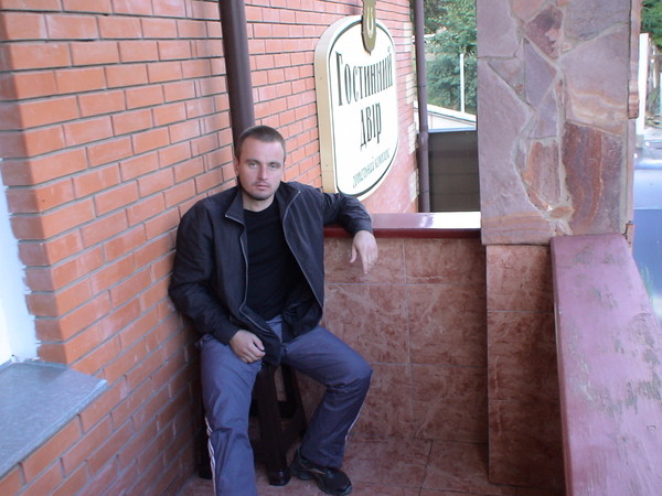 Антон Коваленко