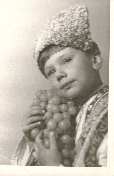 Дмитрий. M .