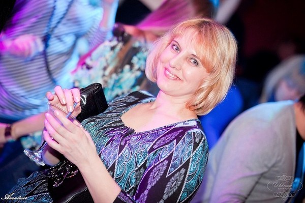 Алёна Попова