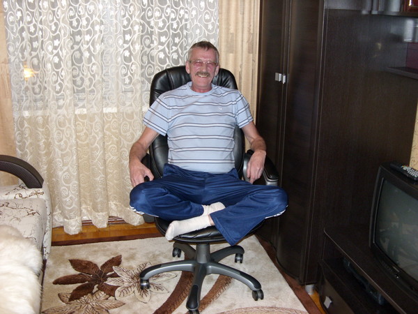 Виктор Холопов