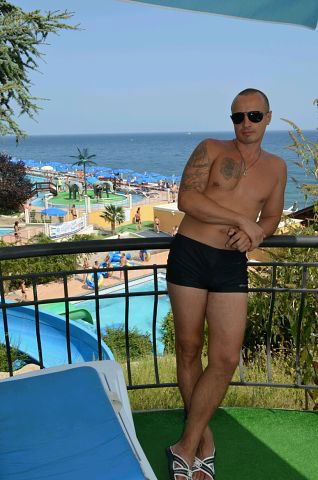 Александр Емельянов