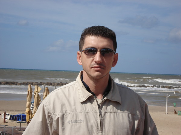 Олег Шинкаренко