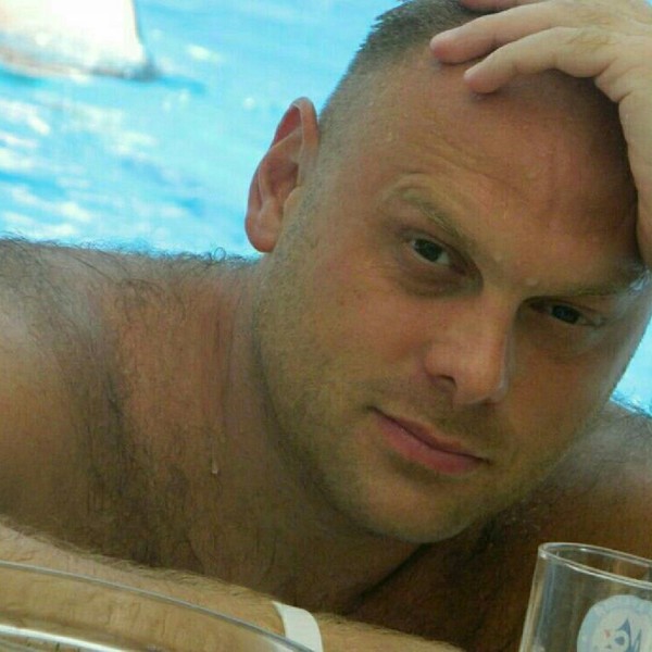 Денис Есть