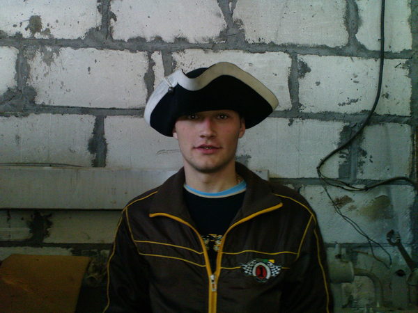 Игорь Емельянов