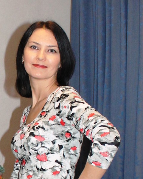 Елена Николаева