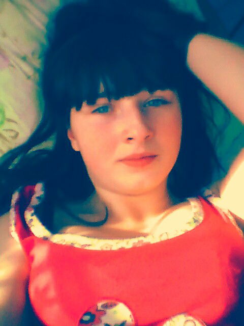 Брюнетка )))))