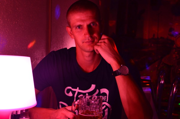 Александр Боровик