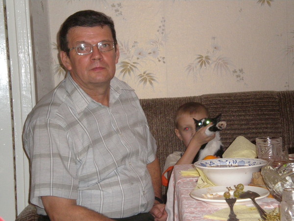 Владимир Комаров