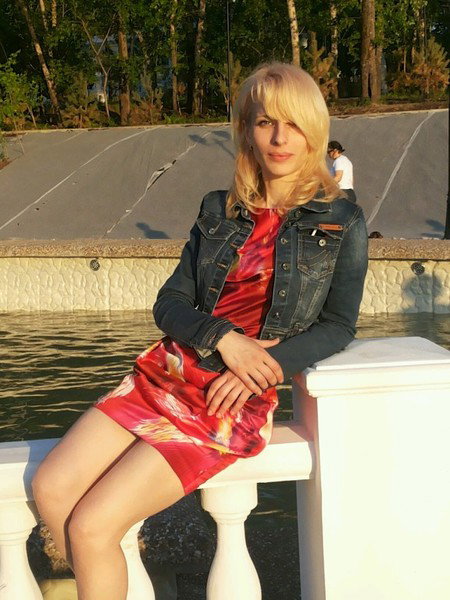Лена Берестова