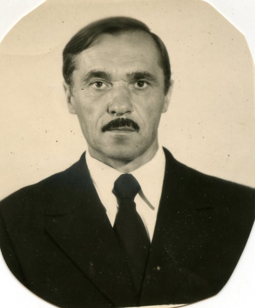 Виктор Романенко