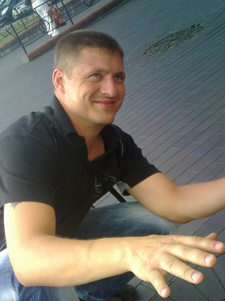 Денис Басов